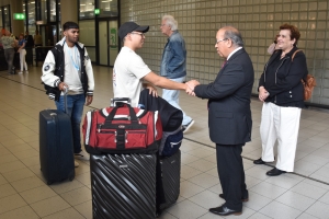 Prome grupo di studiantenan di Aruba a yega Hulanda