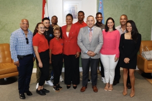Grupo di studiante di Colegio Epi lo haci pasantia na Iberostar Playa Paraiso na Mexico  