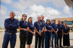 Aeropuerto a desvela obra di arte pa conmemora 100 aña di aviacion na Aruba
