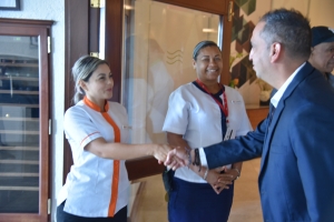 Minister Oduber: Riu haciendo inversionnan grandi den renobacion