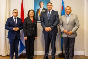Procurador General nobo pa Aruba a huramenta dilanti Gobernador 