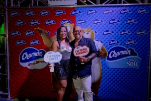 Charmin cu experiencia VIP durante concierto Celebrando Bida