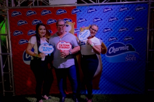 Charmin cu experiencia VIP durante concierto Celebrando Bida