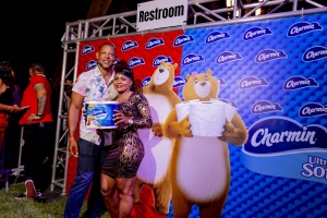 Charmin cu experiencia VIP durante concierto Celebrando Bida