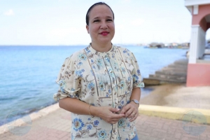 Nina den Heyer ta bolbe como diputado na Bonaire