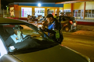 Polis a detene 35 chauffeur den weekend pa a core auto bou di influencia
