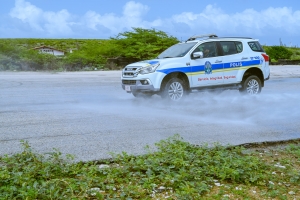 Polis di Aruba awor ta miho prepara pa maneha vehiculo policial durante emergencia