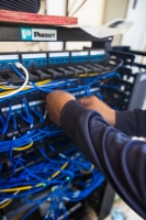 Aportando na e Futuro di Aruba: Proyecto Fiber pa Scol di SETAR