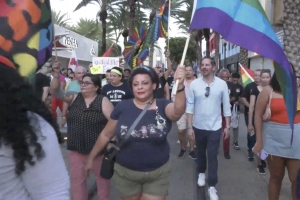 Grupo Orguyo a tene nan caminata di inclusion den Caya Grandi