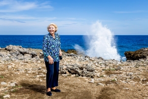 Prinsesa Beatrix a papia cu alumnonan di basis di Corsou riba maneho di desperdicio