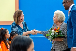 Prinsesa Beatrix a inicia su bishita na Aruba awe mainta