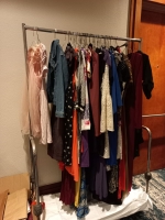 Empleadonan di Hilton Aruba cu iniciativa ‘Happy Clothing Drive’