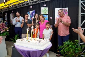 Lider di MEP a tene exposicion di pintura riba su cumpleaños pa un bon causa  