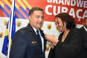  Na Corsou a instala Jair Tromp di Aruba como comandante nobo di bombero 