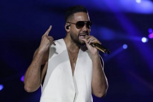 Restriccion di espacio aero cu Aruba ta motibo di retraso di concierto di Santos na Venezuela  