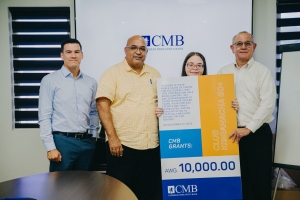 Caribbean Mercantile Bank ta contribui na Club Kibrahacha 60+ cu 10,000 florin pa e proyecto 'Telefoon pa adulto mayor'