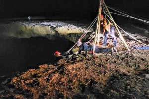 Na Corsou, awe mainta trabou di rescate pa homber pega den cueba, ta continua  
