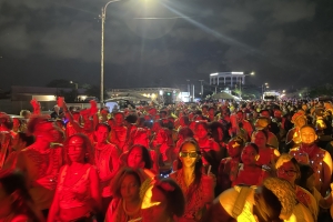 SMAC: Mayoria di grupo den parada di flambeu no tabatin niun documento na ordo!