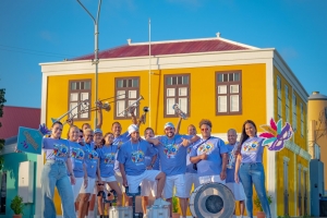 Celebra Carnaval 70 hunto cu TOTAL y aporta na un bon causa!