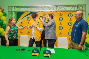 Oakland Athletics a firma pitcher di Aruba Nathan Arends 