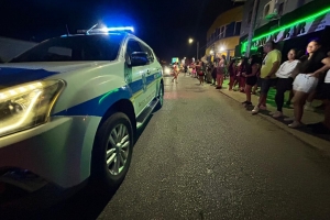 Polis a detene 21 persona durante Jouvert Morning