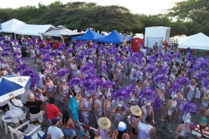 Final di carnaval 70 di Aruba tabata hopi colorido y largo  