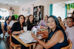 Hende muhe ta domina: Aruba Marriott Resort a celebra Dia di Hende Muhe