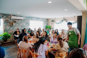 Hende muhe ta domina: Aruba Marriott Resort a celebra Dia di Hende Muhe
