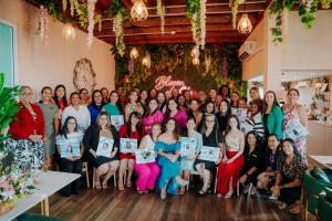 Hende muhe ta domina: Aruba Marriott Resort a celebra Dia di Hende Muhe