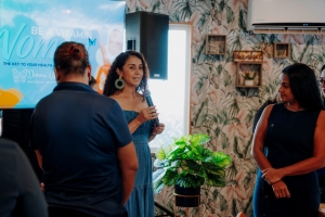 Hende muhe ta domina: Aruba Marriott Resort a celebra Dia di Hende Muhe