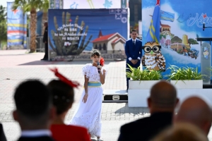 Gobierno a participa na ceremonia protocolario di Dia di Himno & Bandera 