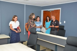 Embahadora di Reino Hulandes na Merca a informa su mes riba trabou di CMO na Aruba 