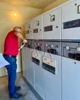 ELMAR cu preparacion preventivo riba e grid di distribucion di coriente durante e temporada di calor