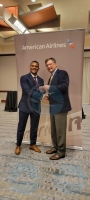 Anfernee Emerencia a bolbe Aruba co-piloteando avion di American Airlines 
