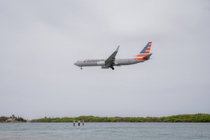 Anfernee Emerencia a bolbe Aruba co-piloteando avion di American Airlines 