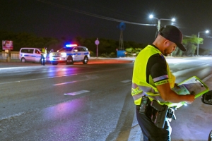 Polis a detene varios hende durante control nacional di trafico den tur districto