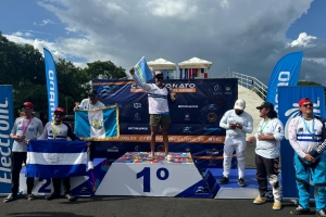 Speedworx BMX Team Aruba a gana premio den competencia na El Salvador 