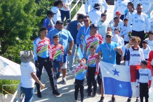 Speedworx BMX Team Aruba a gana premio den competencia na El Salvador 
