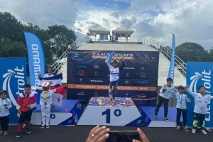 Speedworx BMX Team Aruba a gana premio den competencia na El Salvador 