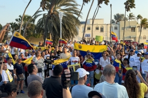 Venezolanonan opositor di gobierno Maduro na Aruba a manifesta pacificamente 