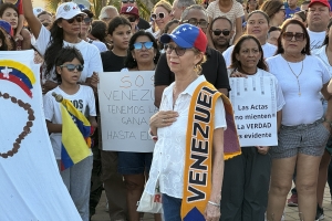 Venezolanonan opositor di gobierno Maduro na Aruba a manifesta pacificamente 