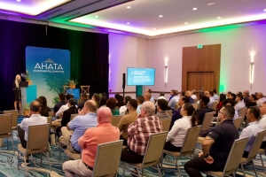 AHATA su Comite di Medio Ambiente a ofrece seminario pa profesionalnan den turismo