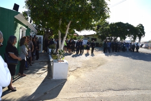 Awe Aruba ta dispidi di su prome premier Henny Eman 