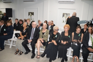 Awe Aruba ta dispidi di su prome premier Henny Eman 