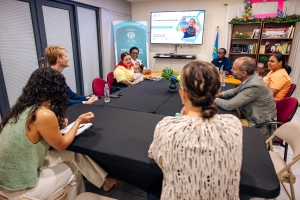 Mamanan tiener ta construí un futuro stabil pa nan famianan cu programa di coaching di bida