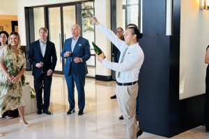 The St. Regis Aruba Resort a celebra su apertura!     