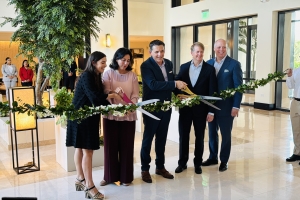 The St. Regis Aruba Resort a celebra su apertura!     