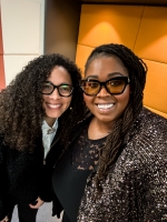 Shirma Rouse ta interpreta poema di Rosabelle Illes na  “Writers Unlimited” na Hulanda