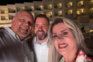 Rooftop bar ZIMA na Joia Aruba by Iberostar a celebra su apertura