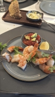 Grupo di prensa e experencia un Sunset Grille ‘transforma’ na Hilton Aruba  